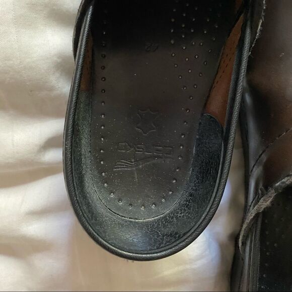 🍄 Dansko Brown Clogs - Picture 3 of 10